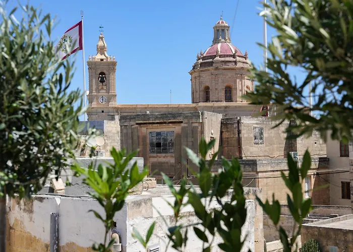 Gazde/Camere de închiriat Number 14