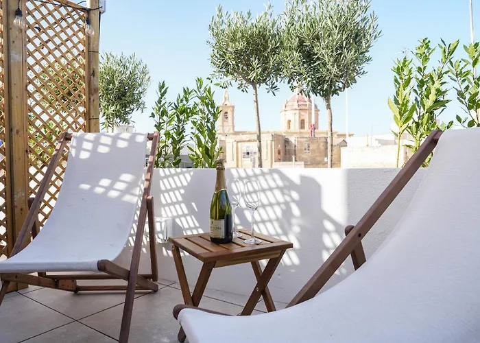 Gazde/Camere de închiriat Number 14