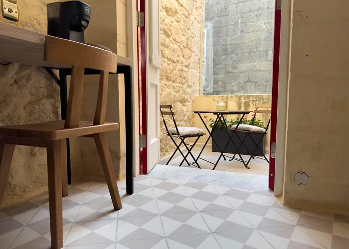 Number 14 Gazde/Camere de închiriat Żejtun